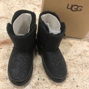 Ugg boots size 9 Keegan glitter
